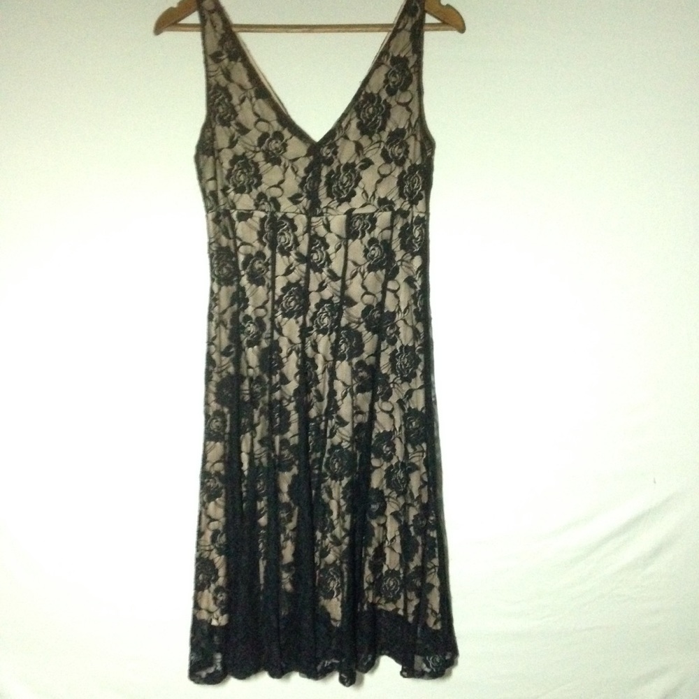 Glamour Dressy All Lace maxi Gown Size 8